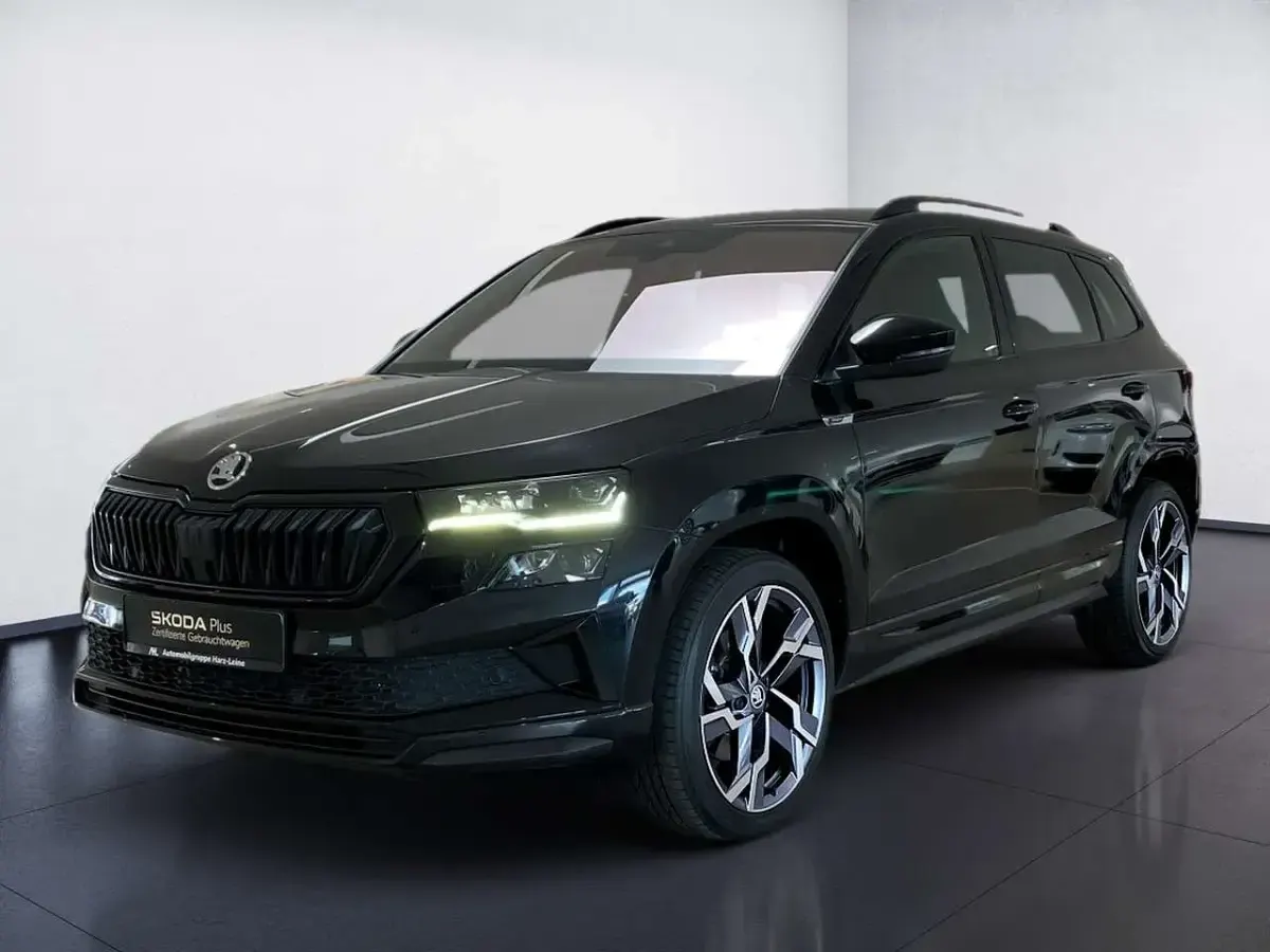 Gebraucht Skoda Karoq SportLine 150 PS (110 kW) 2022 Schwarz SUV
