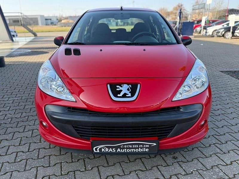 Gebraucht Peugeot 206+ Basis 75 PS (55 kW) 2009 Rot Kleinwagen
