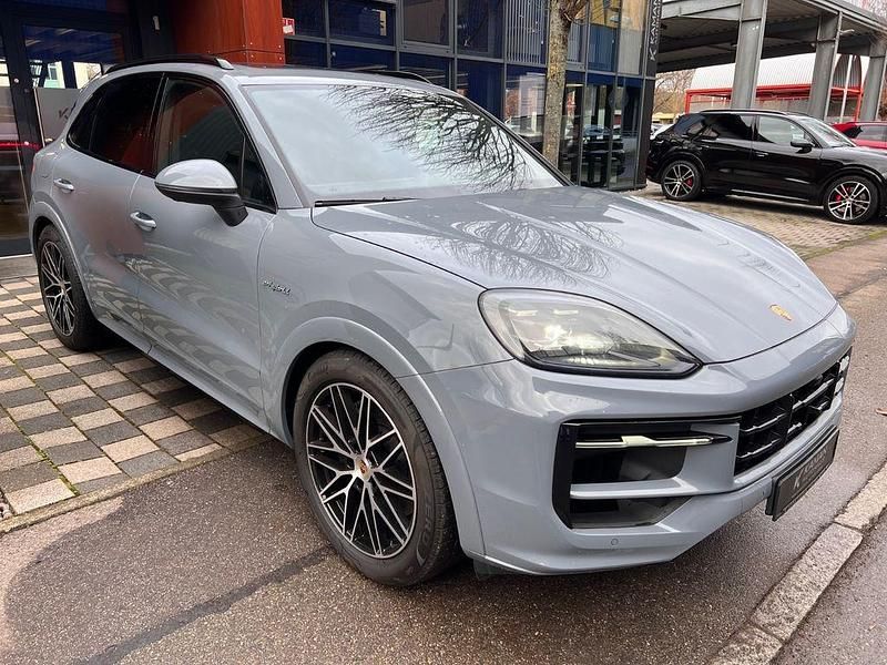 Gebraucht Porsche Cayenne Sport 470 PS (345 kW) 2024 Grau SUV