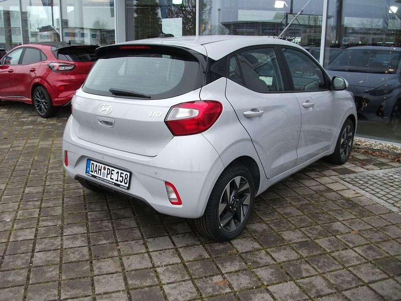Gebraucht Hyundai i10 Trend 79 PS (58 kW) 2025 Lumen grey metallic Kleinwagen