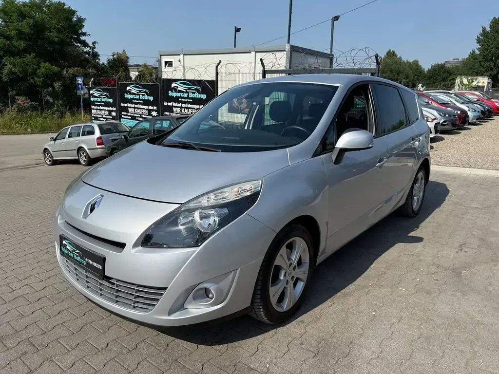 Gebraucht Renault Scénic III Luxe 140 PS (102 kW) 2010 Silber Van / Kleinbus