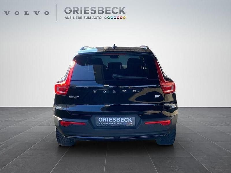 Gebraucht Volvo XC40 Core 169 kW (231 PS) 2022 Black solid (stone) / solid SUV