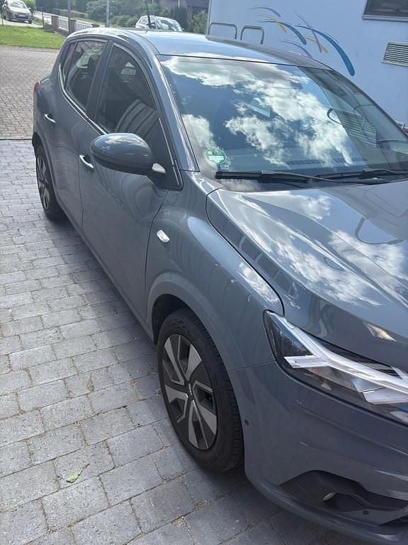 Gebraucht Dacia Sandero Journey 91 PS (66 kW) 2024 Grau Kleinwagen