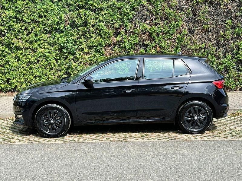 Neu Skoda 105 116 PS (85 kW) 2026 Schwarz Limousine