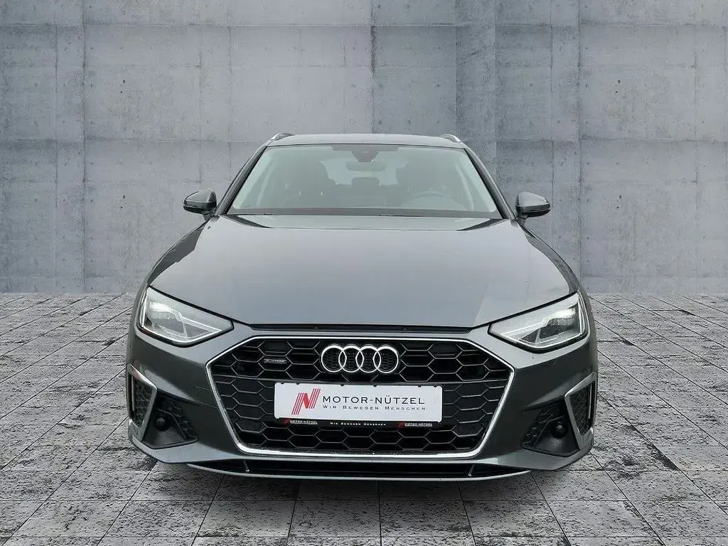 Gebraucht Audi A4 S-Line 204 PS (150 kW) 2022 Daytonagrau perleffekt Kombi
