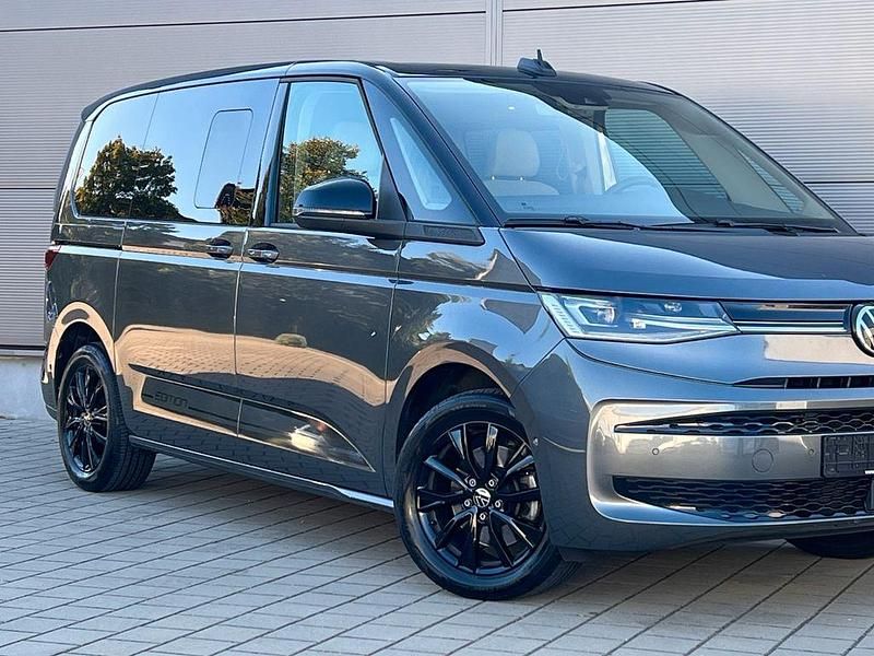 Gebraucht VW Multivan Edition 150 PS (110 kW) 2024 Grau Van