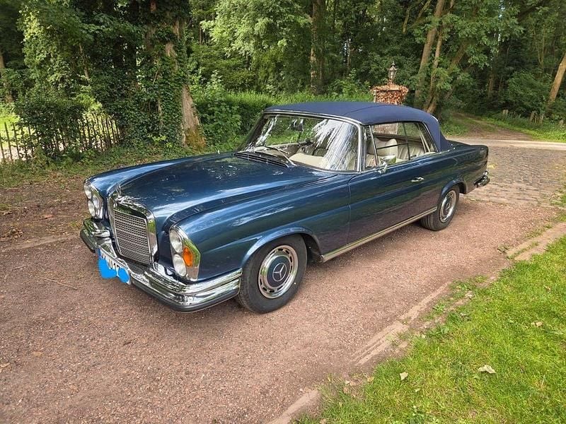 Blau Gebraucht 1970 Mercedes 280 Cabrio | 209.000 € - Bild 1/4
