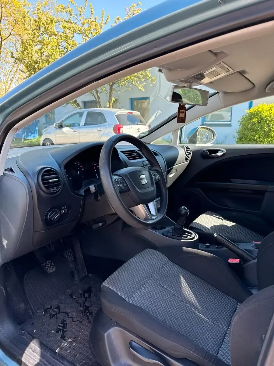 Gebraucht Seat Leon 110 PS (80 kW) 2010 Blau Kleinwagen