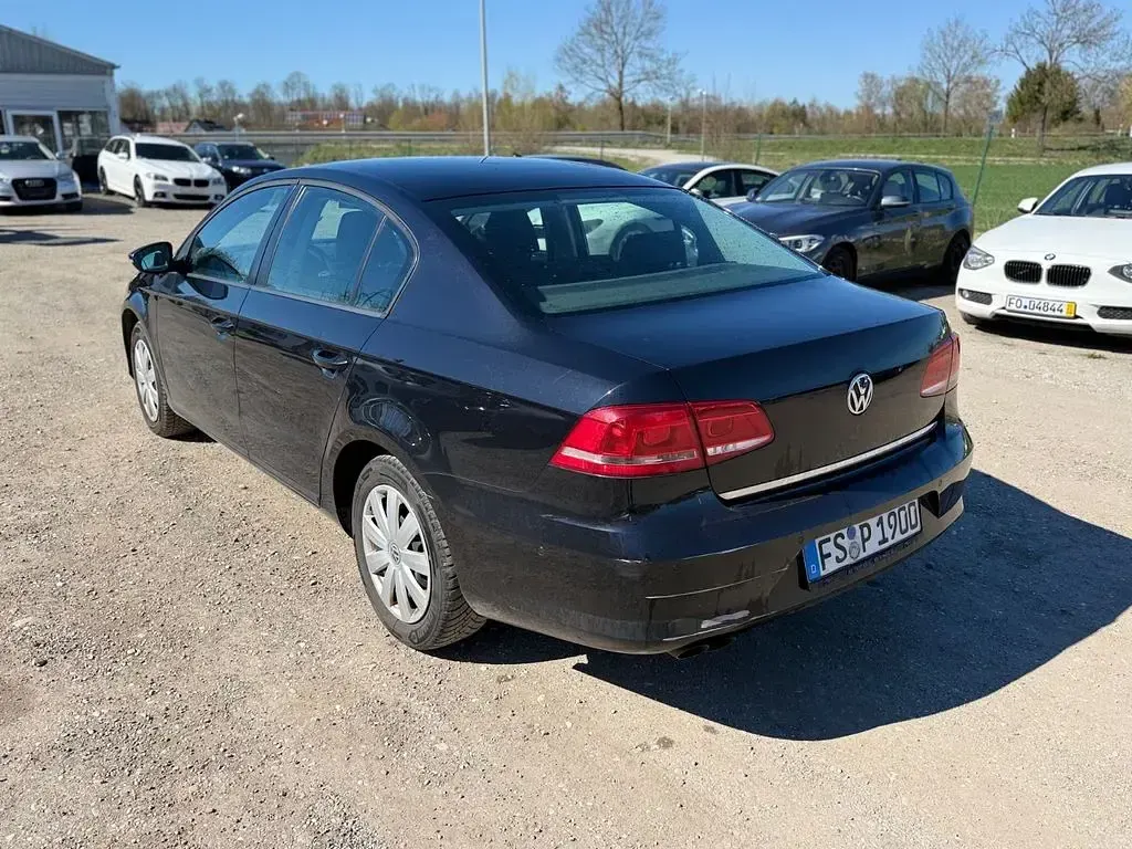 Używany VW Passat Trendline 140 KM (102 kW) 2013 Czarny Sedan/Limuzyna