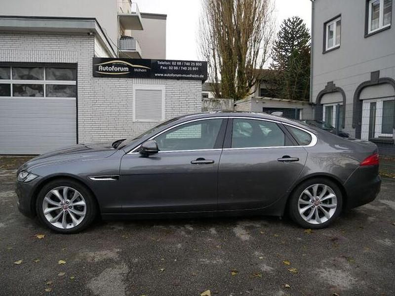 Gebraucht Jaguar XF Portfolio 324 PS (238 kW) 2016 Grau Limousine