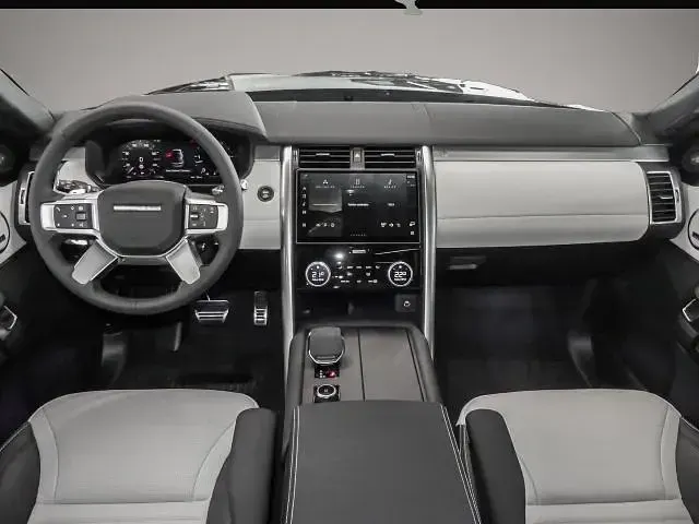 Gebraucht Land Rover Discovery 5 SE Dynamic 300 PS (220 kW) 2025 Manufacturer SUV