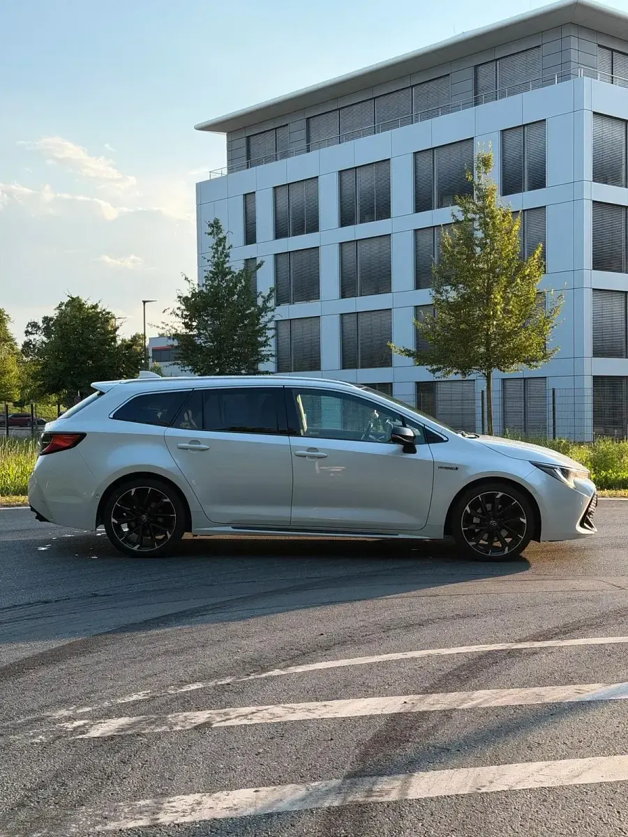Gebraucht Toyota Corolla Sport 180 PS (132 kW) 2020 Weiß Kombi