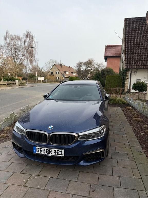 Gebraucht BMW M550 Performance 400 PS (294 kW) 2019 Blau Limousine