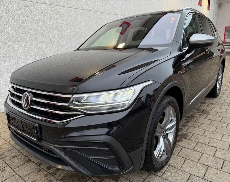 Gebraucht VW Tiguan Allspace Life 150 PS (110 kW) 2023 Schwarz SUV