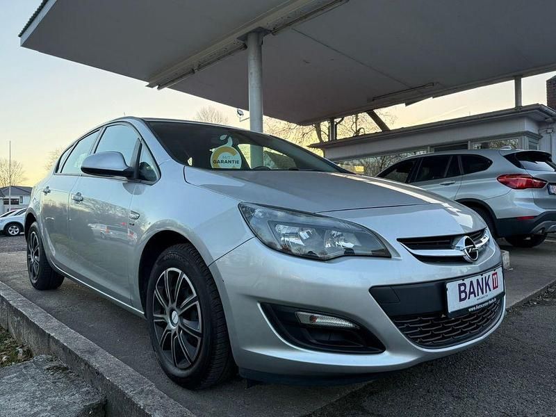 Gebraucht Opel Astra Energy 116 PS (85 kW) 2014 Silber Limousine