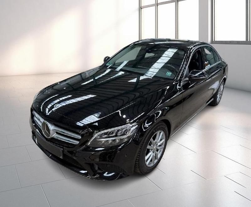 Schwarz unilack Gebraucht 2021 Mercedes C220 Avantgarde Limousine | 26.580 € (Superpreis) - Bild 1/4