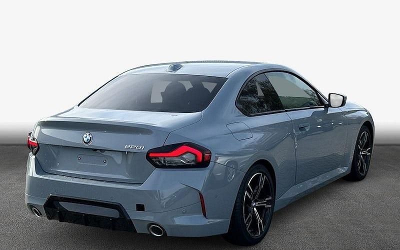 Neu BMW 220 Performance 184 PS (135 kW) 2025 Grau Coupé