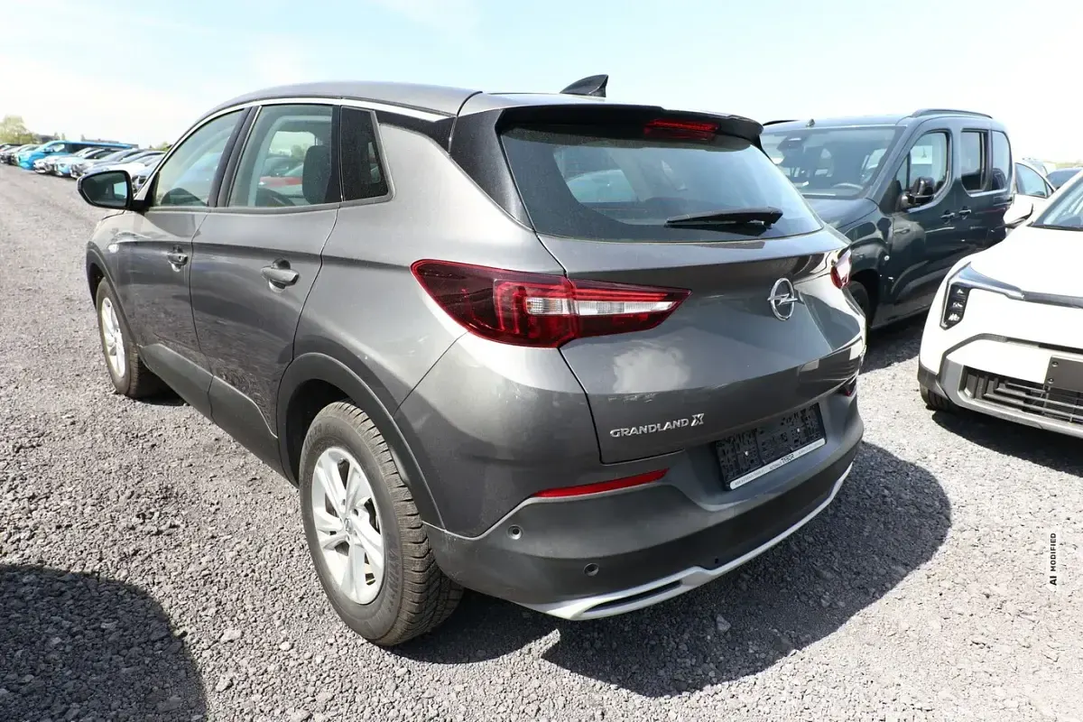Gebraucht Opel Grandland X Innovation 131 PS (96 kW) 2019 Grau metallic SUV