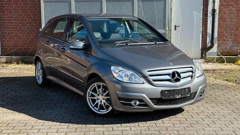 Gebraucht Mercedes B160 95 PS (69 kW) 2011 Grau Van / Kleinbus