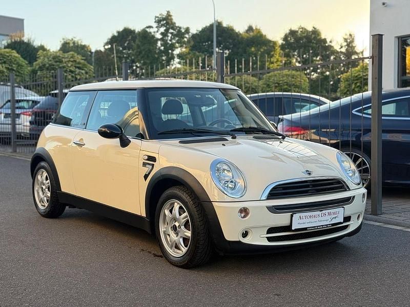 Weiß Gebraucht 2006 Mini ONE Seven Kleinwagen | 4.780 € (Etwas zu teuer) - Bild 1/4