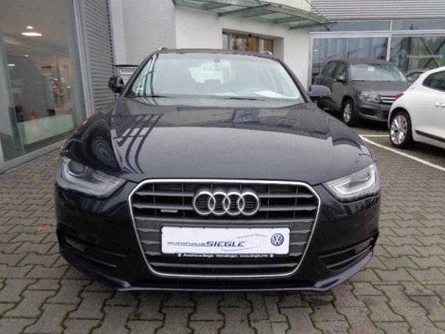 Gebraucht Audi A4 177 PS (130 kW) 2013 Blau metallic Kombi