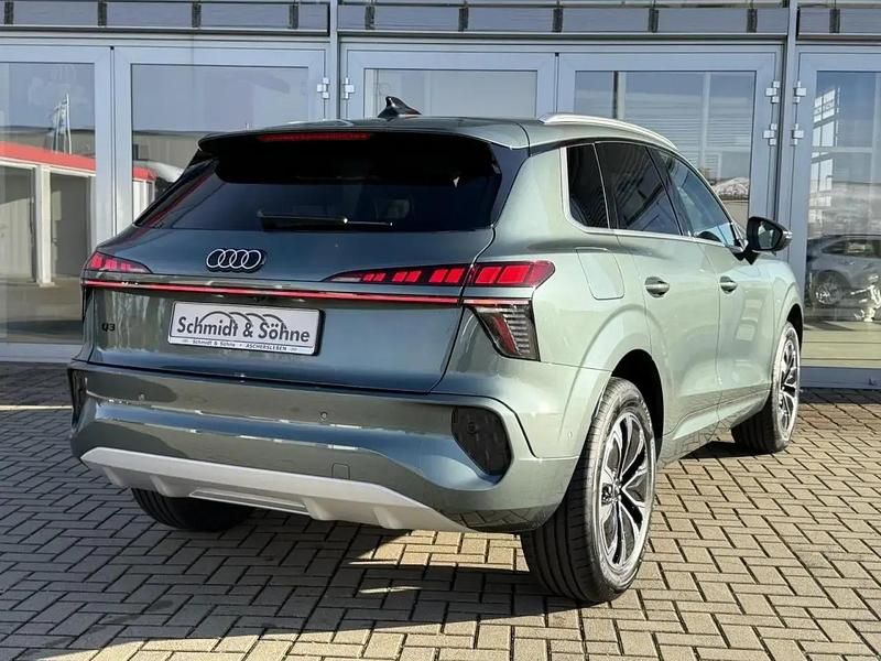 Neu Audi Q3 Sport 150 PS (110 kW) 2026 Grün SUV