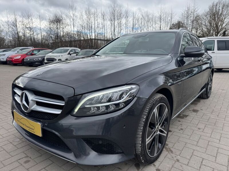Schwarz Gebraucht 2019 Mercedes C300e Avantgarde Kombi | 15.999 € (Guter Preis) - Bild 1/4