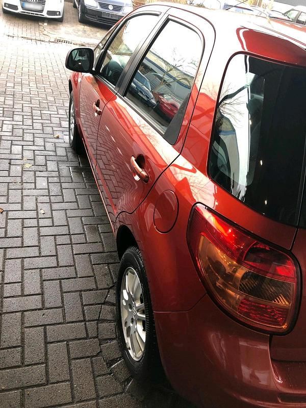 Second-hand Suzuki SX4 2008 Portocaliu Hatchback