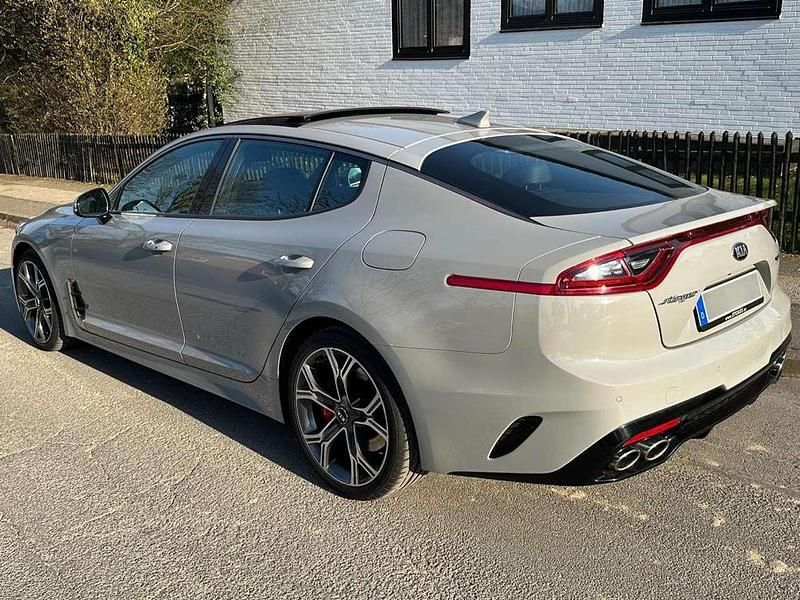 Gebraucht Kia Stinger GT 366 PS (269 kW) 2018 Grau Kleinwagen