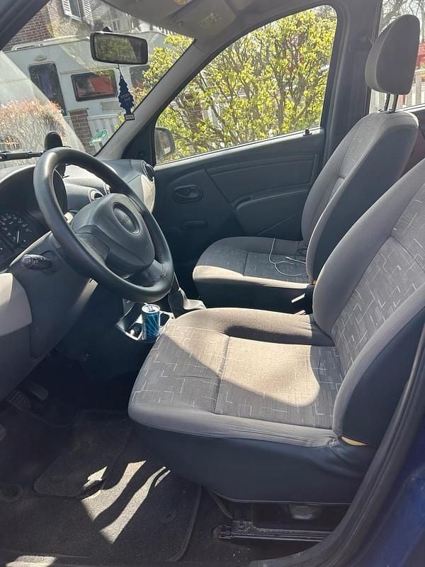 Second-hand Dacia Logan 75 CP (55 kW) 2009 Albastru Hatchback