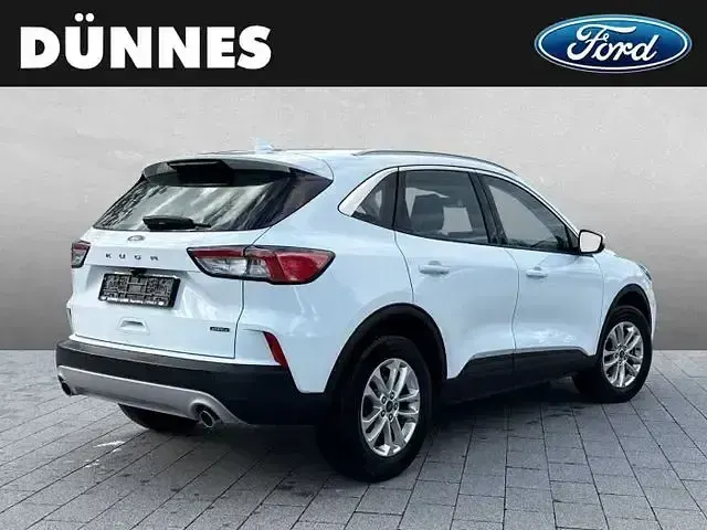 Gebraucht Ford Kuga Titanium 225 PS (165 kW) 2022 Weiß (frostweiß) SUV