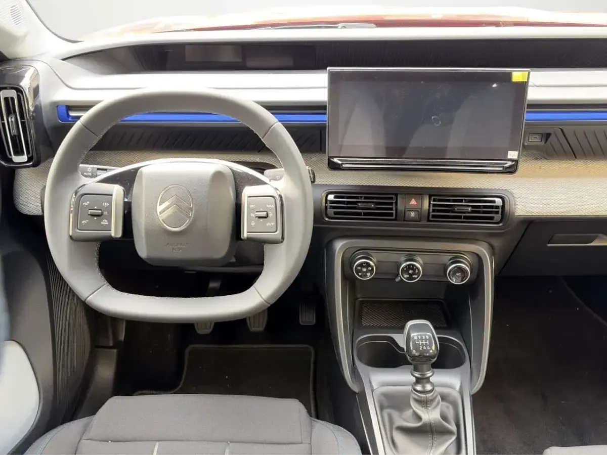 Neu Citroën C3 101 PS (74 kW) 2026 Rot SUV