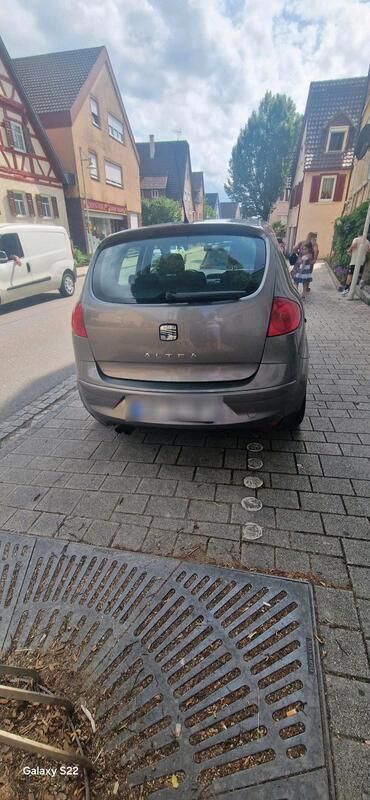 Grau Gebraucht 2007 Seat Altea Van / Kleinbus | 2.500 € (Guter Preis) - Bild 1/4