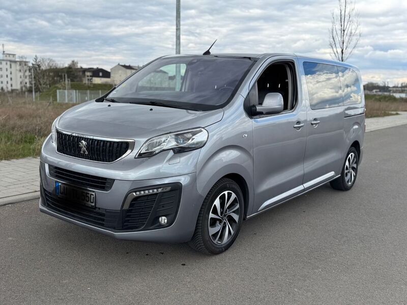 Grau Gebraucht 2020 Peugeot Traveller Allure Van / Kleinbus | 15.999 € (Guter Preis) - Bild 1/4