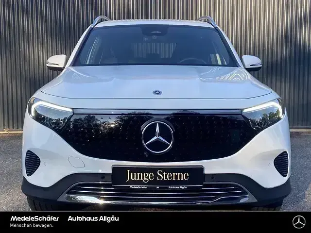 Gebraucht Mercedes EQB300 Progressive 167 kW (228 PS) 2024 Unilack polarweiß SUV
