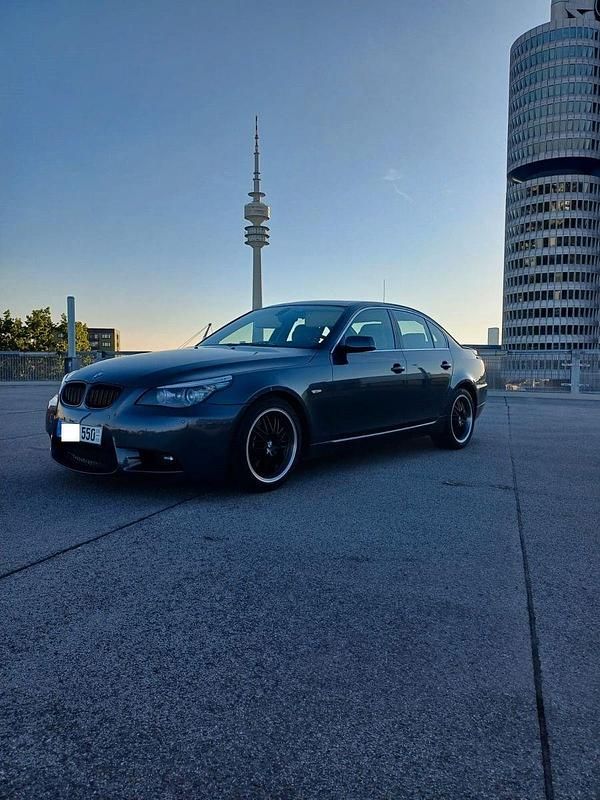 Grau Gebraucht 2007 BMW 550 Sport Line Limousine | 14.000 € (Fairer Preis) - Bild 1/4