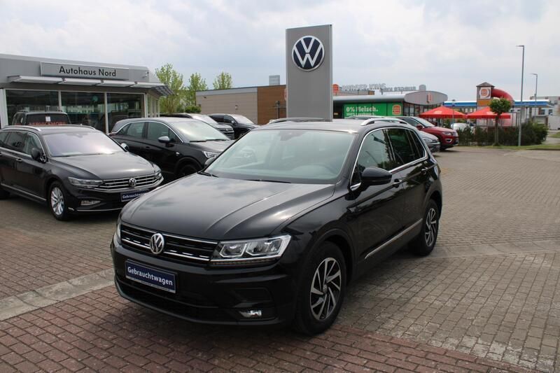 Schwarz Gebraucht 2018 VW Tiguan Join SUV | 20.490 € (Fairer Preis) - Bild 1/4
