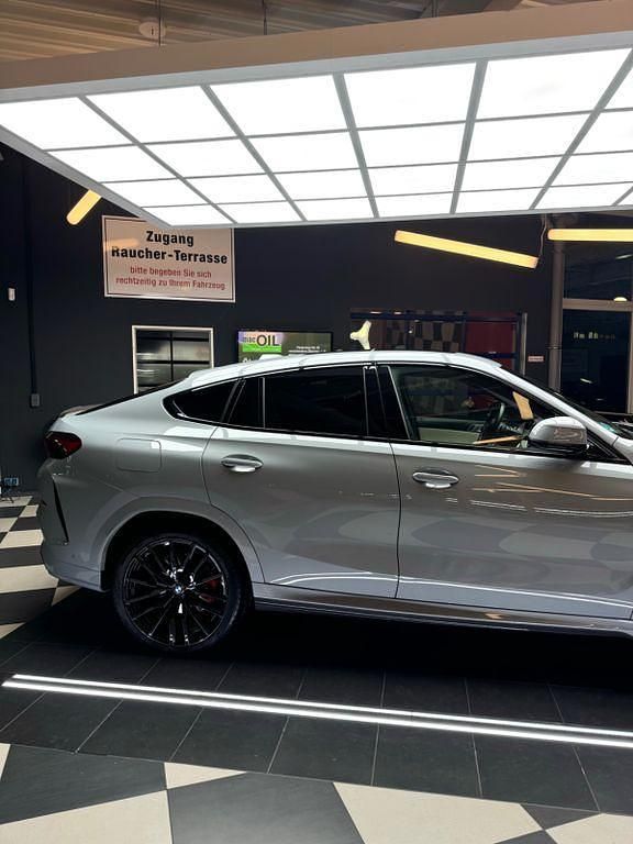 Gebraucht BMW X6 M Sport 298 PS (219 kW) 2023 Grau SUV
