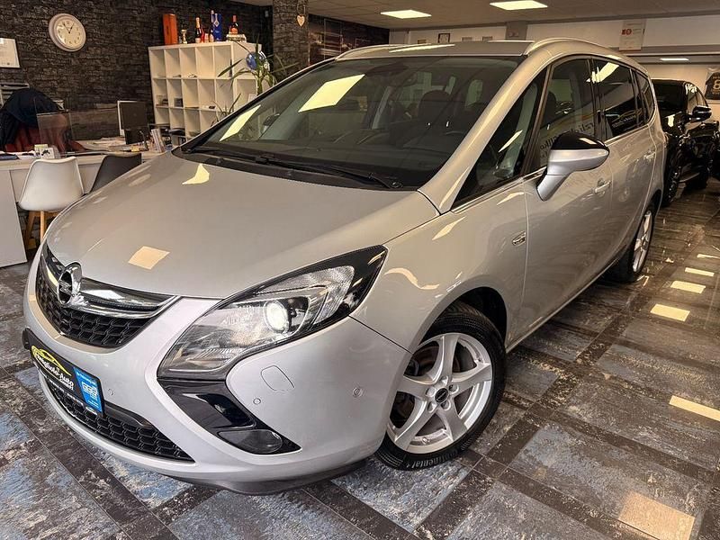 Gebraucht Opel Zafira Tourer Innovation 136 PS (100 kW) 2015 Silber Van / Kleinbus