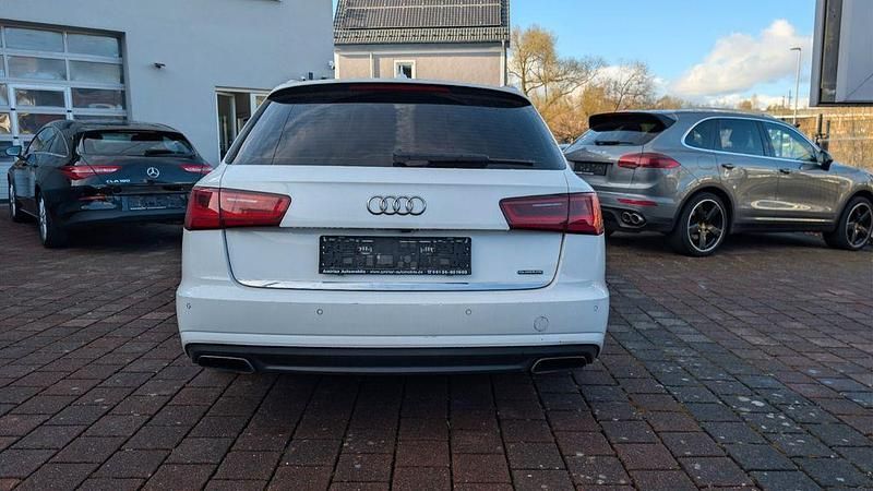 Gebraucht Audi A6 Comfort 218 PS (160 kW) 2015 Weiß Kombi