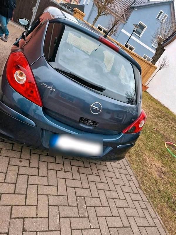 Second-hand Opel Corsa 80 CP (58 kW) 2007 Albastru Hatchback