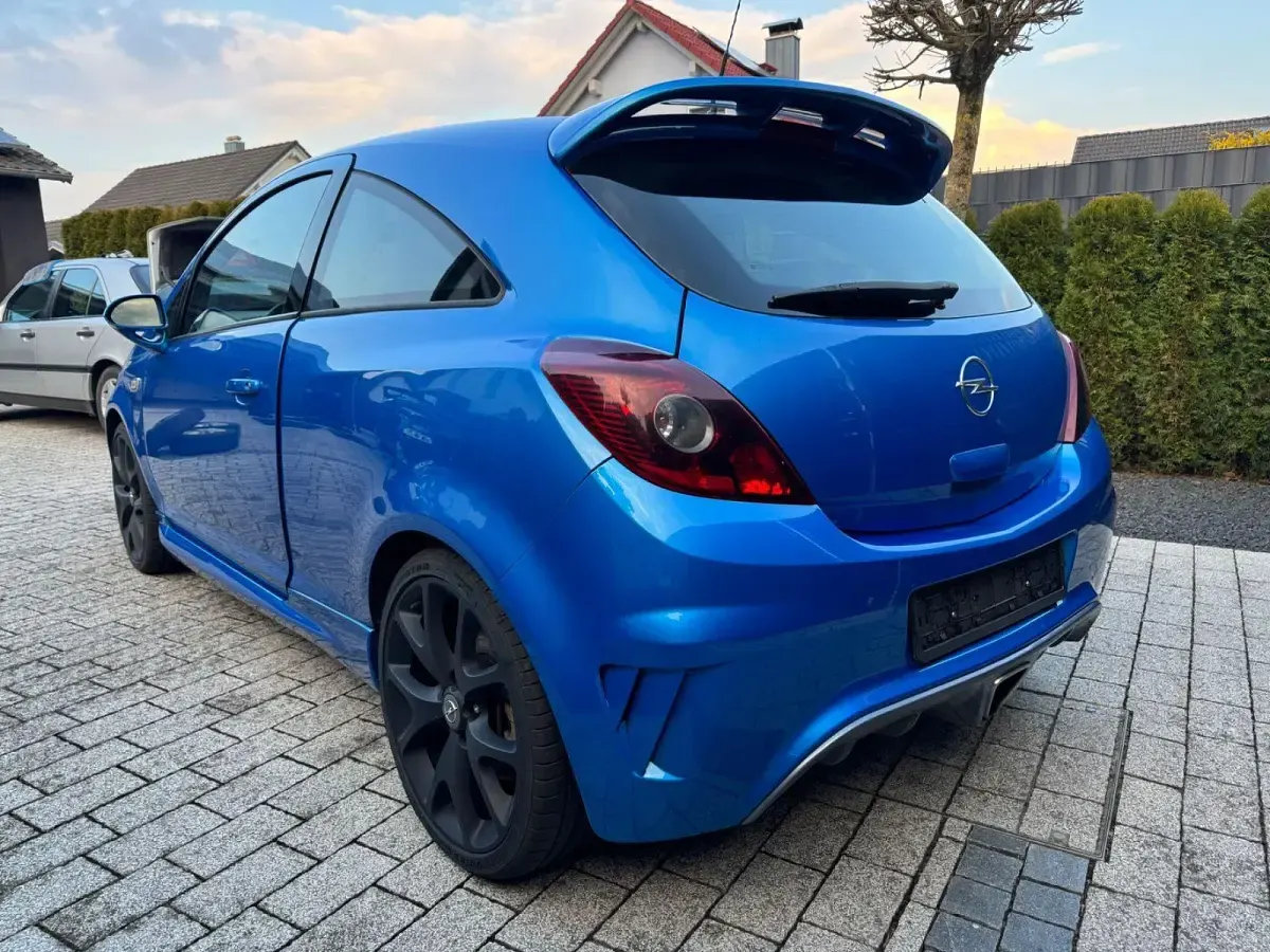 Używany Opel Corsa OPC 192 KM (141 kW) 2007 Niebieski Hatchback