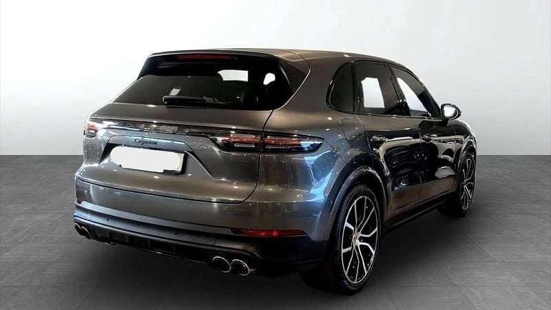 Second-hand Porsche Cayenne 462 CP (339 kW) 2023 Gri SUV