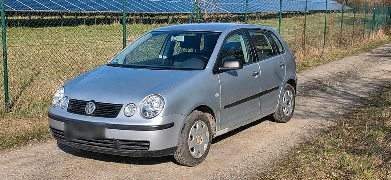 Gebraucht VW Polo 64 PS (47 kW) 2002 Silber Kleinwagen