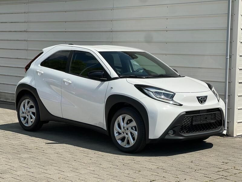 Schneeweiß uni Neu 2025 Toyota Aygo Kleinwagen | 17.470 € - Bild 1/4