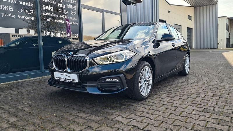 Gebraucht BMW 120 Advantage 190 PS (139 kW) 2023 Black sapphire metallic Kleinwagen