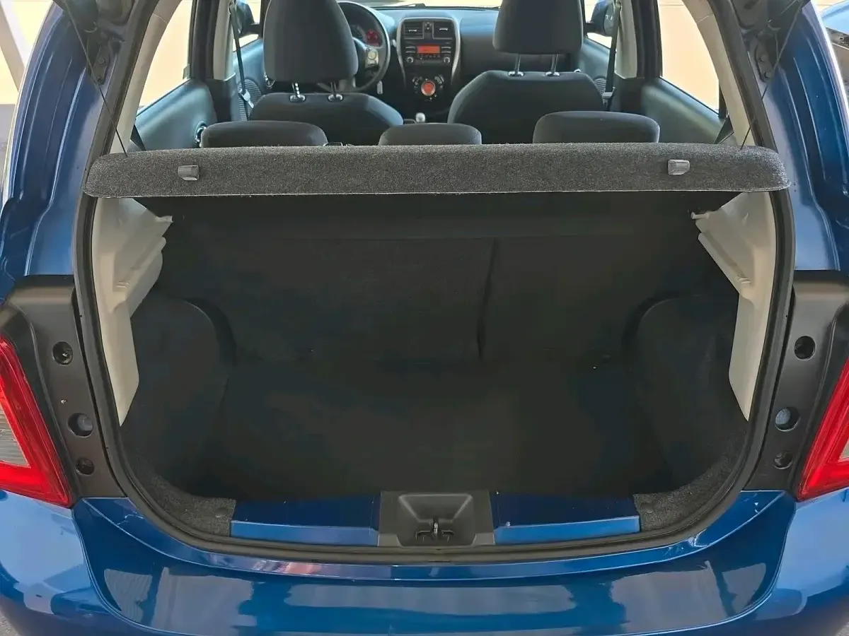 Gebraucht Nissan Micra Acenta 80 PS (58 kW) 2016 Blau Kleinwagen