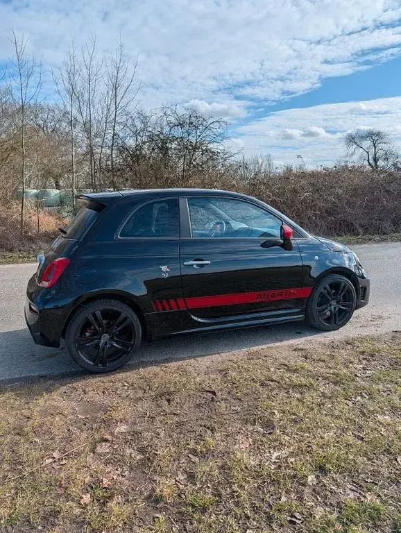 Gebraucht Abarth 595 145 PS (106 kW) 2018 Schwarz Kleinwagen