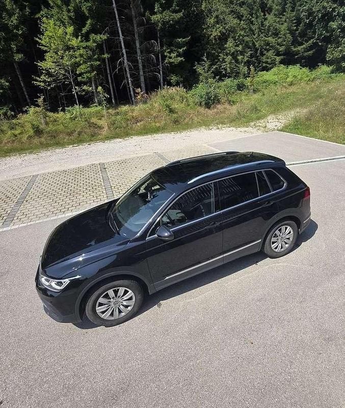 Schwarz Gebraucht 2024 VW Tiguan Move SUV | 32.800 € (Guter Preis) - Bild 1/4