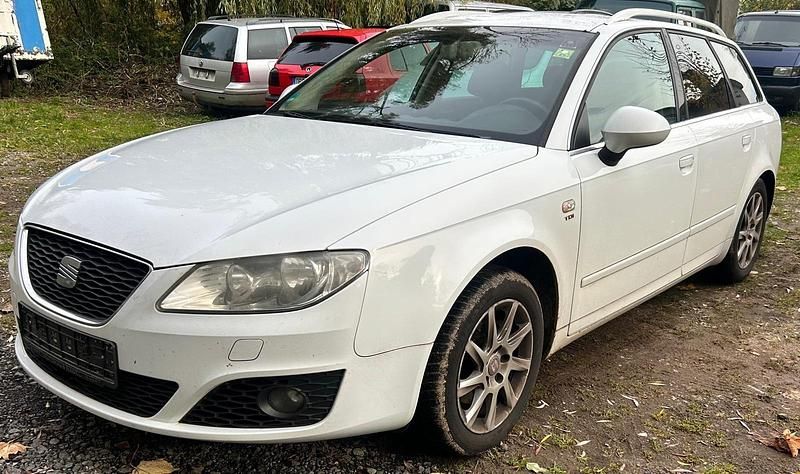 Weiß Gebraucht 2013 Seat Exeo Style Kombi | 3.500 € (Fairer Preis) - Bild 1/4